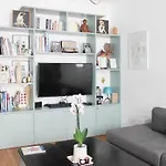Beautiful Apartment Near Luxembourg Gardens